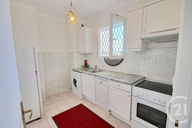 Afficher la photo en grand Appartement F3 à vendre - 3 pièces - 61.05 m2 - ANTIBES - 06 - PROVENCE-ALPES-COTE-D-AZUR - Century 21 Albert 1Er