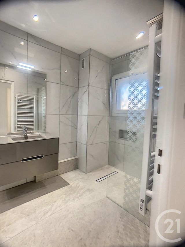 Afficher la photo en grand Appartement F2 à vendre - 2 pièces - 50.54 m2 - JUAN LES PINS - 06 - PROVENCE-ALPES-COTE-D-AZUR - Century 21 Albert 1Er