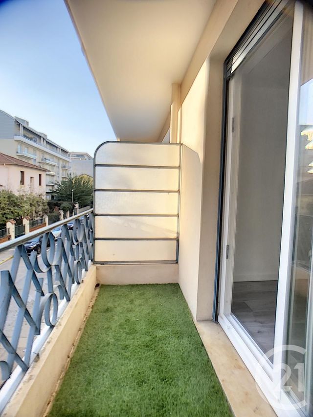 Afficher la photo en grand Appartement F2 à vendre - 2 pièces - 50.54 m2 - JUAN LES PINS - 06 - PROVENCE-ALPES-COTE-D-AZUR - Century 21 Albert 1Er