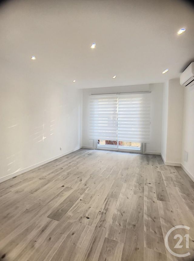 Afficher la photo en grand Appartement F2 à vendre - 2 pièces - 50.54 m2 - JUAN LES PINS - 06 - PROVENCE-ALPES-COTE-D-AZUR - Century 21 Albert 1Er