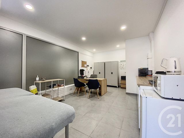 Afficher la photo en grand Local à vendre - 1 pièce - 26.02 m2 - ANTIBES - 06 - PROVENCE-ALPES-COTE-D-AZUR - Century 21 Albert 1Er