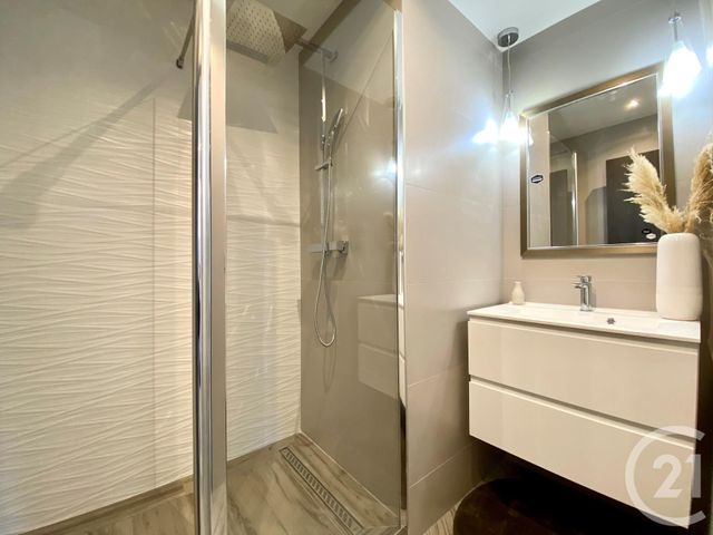 Afficher la photo en grand Appartement F4 à vendre - 4 pièces - 77.0 m2 - ANTIBES - 06 - PROVENCE-ALPES-COTE-D-AZUR - Century 21 Albert 1Er