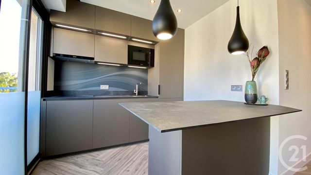 Afficher la photo en grand Appartement F4 à vendre - 4 pièces - 77.0 m2 - ANTIBES - 06 - PROVENCE-ALPES-COTE-D-AZUR - Century 21 Albert 1Er