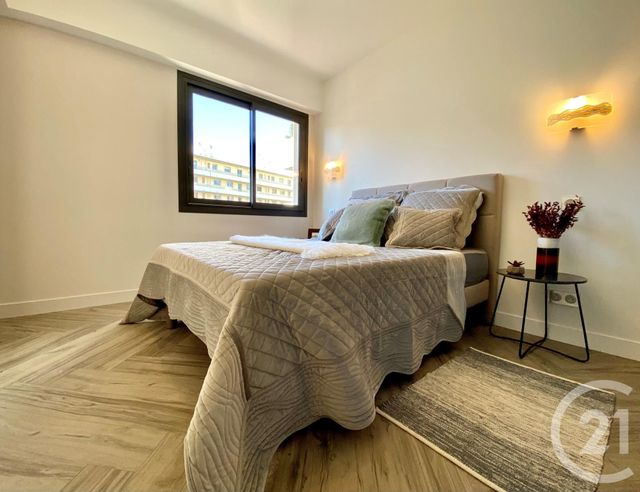 Afficher la photo en grand Appartement F4 à vendre - 4 pièces - 77.0 m2 - ANTIBES - 06 - PROVENCE-ALPES-COTE-D-AZUR - Century 21 Albert 1Er