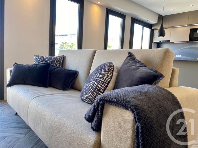 Afficher la photo en grand Appartement F4 à vendre - 4 pièces - 77.0 m2 - ANTIBES - 06 - PROVENCE-ALPES-COTE-D-AZUR - Century 21 Albert 1Er