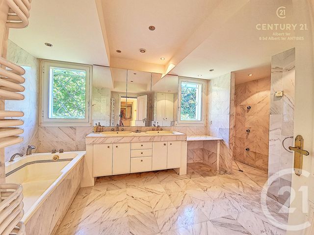 maison à vendre - 7 pièces - 345.0 m2 - VALLAURIS - 06 - PROVENCE-ALPES-COTE-D-AZUR - Century 21 Albert 1Er maison à vendre - 7 pièces - 345.0 m2 - VALLAURIS - 06 - PROVENCE-ALPES-COTE-D-AZUR - Century 21 Albert 1Er