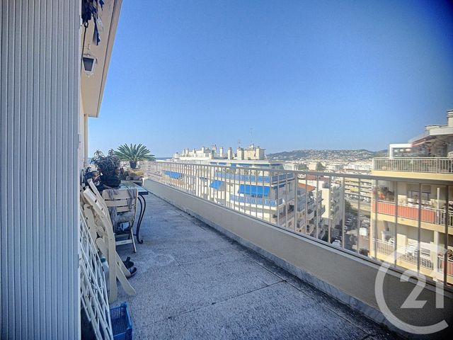 Appartement F2 à vendre - 2 pièces - 46.0 m2 - ANTIBES - 06 - PROVENCE-ALPES-COTE-D-AZUR - Century 21 Albert 1Er Appartement F2 à vendre - 2 pièces - 46.0 m2 - ANTIBES - 06 - PROVENCE-ALPES-COTE-D-AZUR - Century 21 Albert 1Er