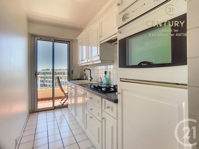 Afficher la photo en grand Appartement F2 à vendre - 2 pièces - 43.57 m2 - ANTIBES - 06 - PROVENCE-ALPES-COTE-D-AZUR - Century 21 Albert 1Er