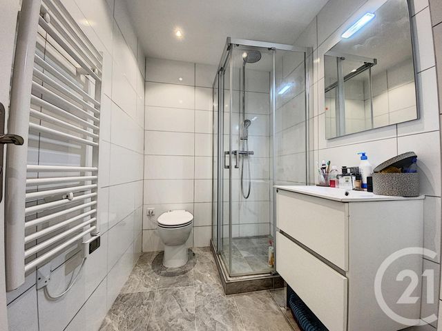 Appartement F3 à vendre - 3 pièces - 55.0 m2 - ANTIBES - 06 - PROVENCE-ALPES-COTE-D-AZUR - Century 21 Albert 1Er Appartement F3 à vendre - 3 pièces - 55.0 m2 - ANTIBES - 06 - PROVENCE-ALPES-COTE-D-AZUR - Century 21 Albert 1Er