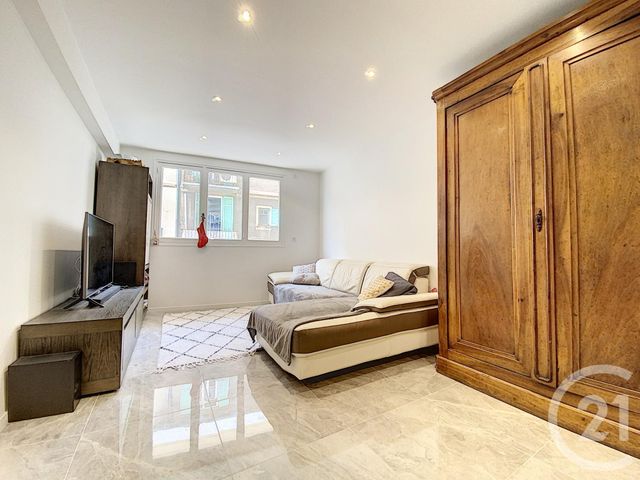 Appartement F3 à vendre - 3 pièces - 55.0 m2 - ANTIBES - 06 - PROVENCE-ALPES-COTE-D-AZUR - Century 21 Albert 1Er Appartement F3 à vendre - 3 pièces - 55.0 m2 - ANTIBES - 06 - PROVENCE-ALPES-COTE-D-AZUR - Century 21 Albert 1Er