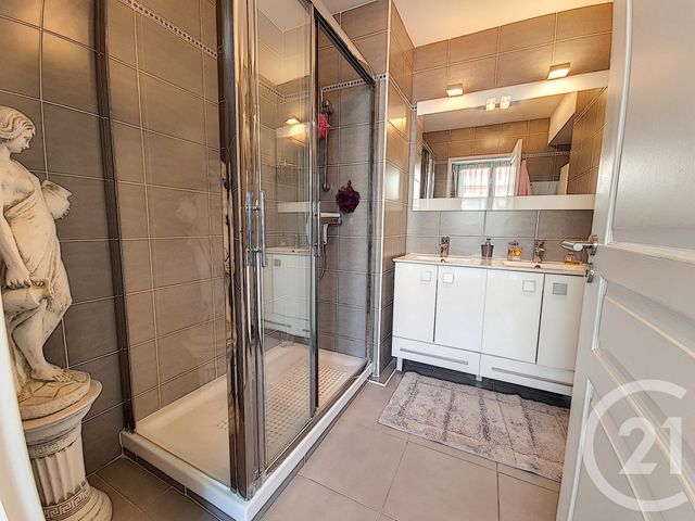 Appartement F4 à vendre - 4 pièces - 94.98 m2 - ANTIBES - 06 - PROVENCE-ALPES-COTE-D-AZUR - Century 21 Albert 1Er Appartement F4 à vendre - 4 pièces - 94.98 m2 - ANTIBES - 06 - PROVENCE-ALPES-COTE-D-AZUR - Century 21 Albert 1Er