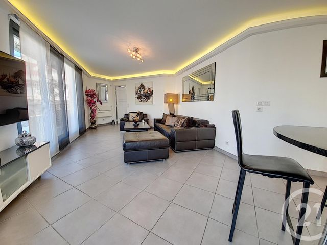 Appartement F4 à vendre - 4 pièces - 94.98 m2 - ANTIBES - 06 - PROVENCE-ALPES-COTE-D-AZUR - Century 21 Albert 1Er Appartement F4 à vendre - 4 pièces - 94.98 m2 - ANTIBES - 06 - PROVENCE-ALPES-COTE-D-AZUR - Century 21 Albert 1Er