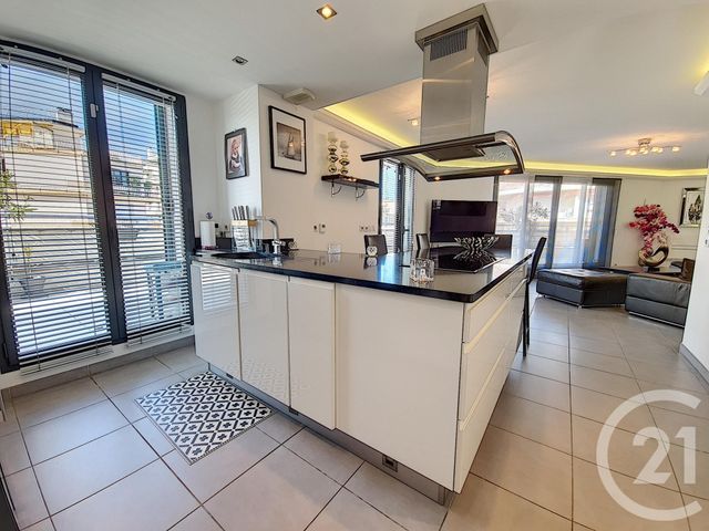Appartement F4 à vendre - 4 pièces - 94.98 m2 - ANTIBES - 06 - PROVENCE-ALPES-COTE-D-AZUR - Century 21 Albert 1Er Appartement F4 à vendre - 4 pièces - 94.98 m2 - ANTIBES - 06 - PROVENCE-ALPES-COTE-D-AZUR - Century 21 Albert 1Er