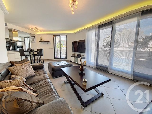 Appartement F4 à vendre - 4 pièces - 94.98 m2 - ANTIBES - 06 - PROVENCE-ALPES-COTE-D-AZUR - Century 21 Albert 1Er Appartement F4 à vendre - 4 pièces - 94.98 m2 - ANTIBES - 06 - PROVENCE-ALPES-COTE-D-AZUR - Century 21 Albert 1Er