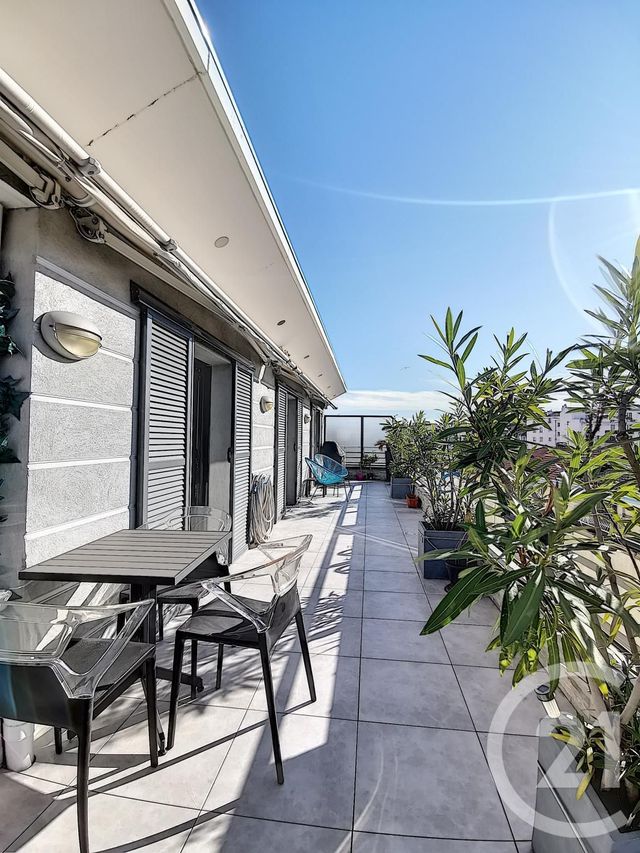 Appartement F4 à vendre - 4 pièces - 94.98 m2 - ANTIBES - 06 - PROVENCE-ALPES-COTE-D-AZUR - Century 21 Albert 1Er Appartement F4 à vendre - 4 pièces - 94.98 m2 - ANTIBES - 06 - PROVENCE-ALPES-COTE-D-AZUR - Century 21 Albert 1Er