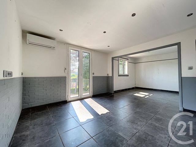 Afficher la photo en grand Appartement F5 à vendre - 5 pièces - 88.0 m2 - ANTIBES - 06 - PROVENCE-ALPES-COTE-D-AZUR - Century 21 Albert 1Er