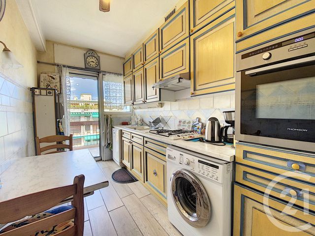 Appartement F3 à vendre - 3 pièces - 84.32 m2 - ANTIBES - 06 - PROVENCE-ALPES-COTE-D-AZUR - Century 21 Albert 1Er Appartement F3 à vendre - 3 pièces - 84.32 m2 - ANTIBES - 06 - PROVENCE-ALPES-COTE-D-AZUR - Century 21 Albert 1Er