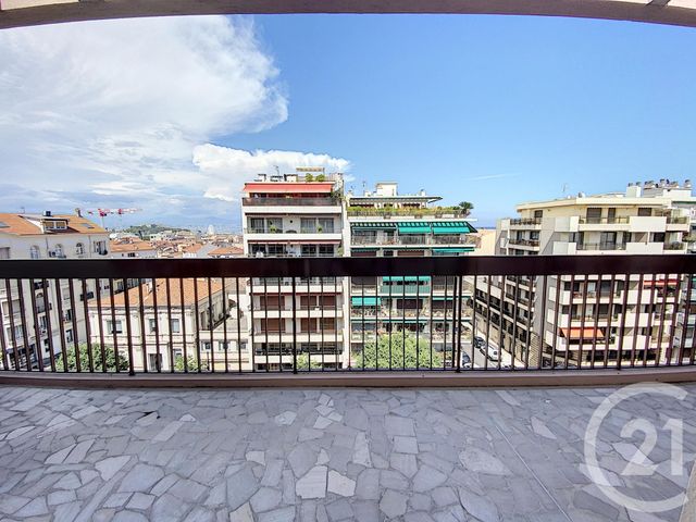 Appartement F3 à vendre - 3 pièces - 84.32 m2 - ANTIBES - 06 - PROVENCE-ALPES-COTE-D-AZUR - Century 21 Albert 1Er Appartement F3 à vendre - 3 pièces - 84.32 m2 - ANTIBES - 06 - PROVENCE-ALPES-COTE-D-AZUR - Century 21 Albert 1Er