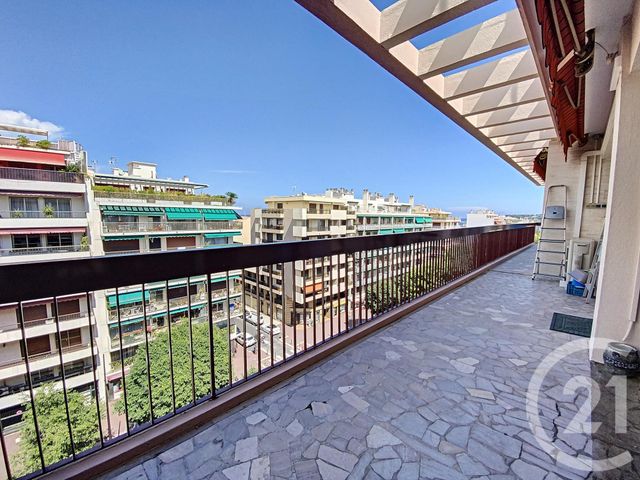 Appartement F3 à vendre - 3 pièces - 84.32 m2 - ANTIBES - 06 - PROVENCE-ALPES-COTE-D-AZUR - Century 21 Albert 1Er Appartement F3 à vendre - 3 pièces - 84.32 m2 - ANTIBES - 06 - PROVENCE-ALPES-COTE-D-AZUR - Century 21 Albert 1Er
