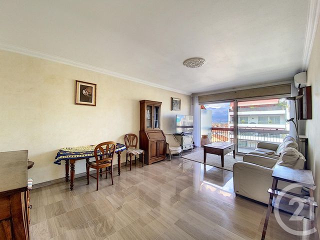 Appartement F3 à vendre - 3 pièces - 84.32 m2 - ANTIBES - 06 - PROVENCE-ALPES-COTE-D-AZUR - Century 21 Albert 1Er Appartement F3 à vendre - 3 pièces - 84.32 m2 - ANTIBES - 06 - PROVENCE-ALPES-COTE-D-AZUR - Century 21 Albert 1Er