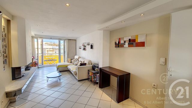 Afficher la photo en grand Appartement F3 à vendre - 3 pièces - 67.84 m2 - ANTIBES - 06 - PROVENCE-ALPES-COTE-D-AZUR - Century 21 Albert 1Er