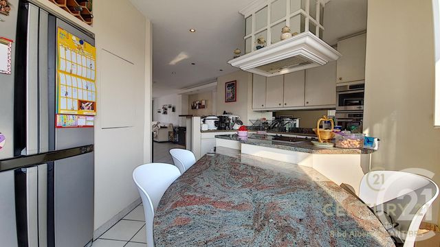 Afficher la photo en grand Appartement F3 à vendre - 3 pièces - 67.84 m2 - ANTIBES - 06 - PROVENCE-ALPES-COTE-D-AZUR - Century 21 Albert 1Er