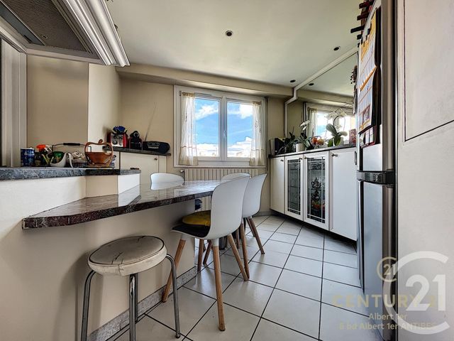Afficher la photo en grand Appartement F3 à vendre - 3 pièces - 67.84 m2 - ANTIBES - 06 - PROVENCE-ALPES-COTE-D-AZUR - Century 21 Albert 1Er