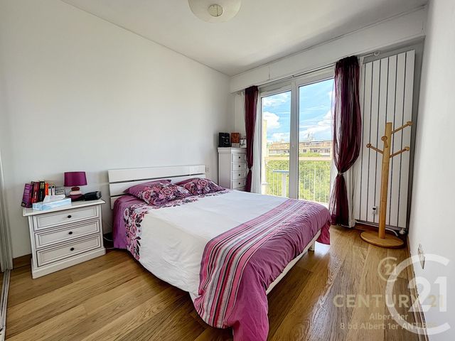 Afficher la photo en grand Appartement F3 à vendre - 3 pièces - 67.84 m2 - ANTIBES - 06 - PROVENCE-ALPES-COTE-D-AZUR - Century 21 Albert 1Er