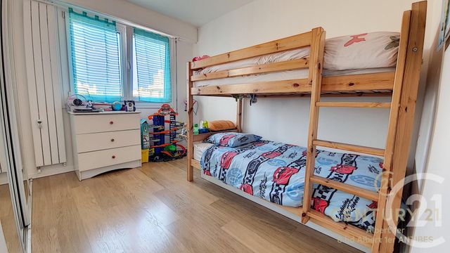 Afficher la photo en grand Appartement F3 à vendre - 3 pièces - 67.84 m2 - ANTIBES - 06 - PROVENCE-ALPES-COTE-D-AZUR - Century 21 Albert 1Er