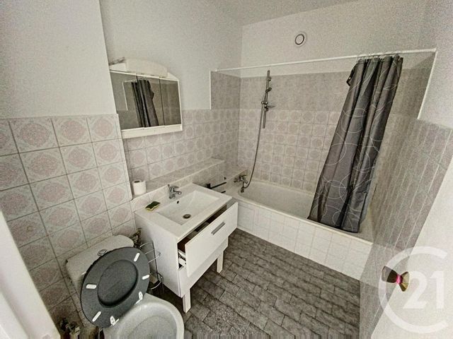 Afficher la photo en grand Appartement F2 à vendre - 2 pièces - 33.0 m2 - ANTIBES - 06 - PROVENCE-ALPES-COTE-D-AZUR - Century 21 Albert 1Er