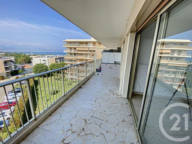 Afficher la photo en grand Appartement F2 à vendre - 2 pièces - 33.0 m2 - ANTIBES - 06 - PROVENCE-ALPES-COTE-D-AZUR - Century 21 Albert 1Er