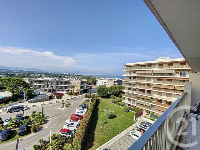 Afficher la photo en grand Appartement F2 à vendre - 2 pièces - 33.0 m2 - ANTIBES - 06 - PROVENCE-ALPES-COTE-D-AZUR - Century 21 Albert 1Er