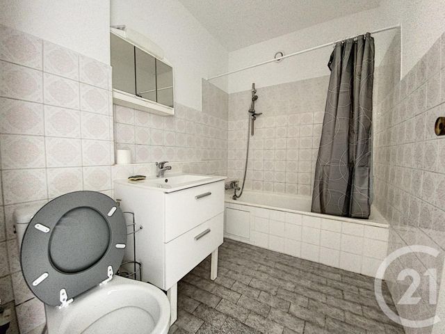 Afficher la photo en grand Appartement F2 à vendre - 2 pièces - 33.0 m2 - ANTIBES - 06 - PROVENCE-ALPES-COTE-D-AZUR - Century 21 Albert 1Er