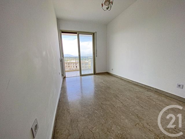 Afficher la photo en grand Appartement F2 à vendre - 2 pièces - 33.0 m2 - ANTIBES - 06 - PROVENCE-ALPES-COTE-D-AZUR - Century 21 Albert 1Er