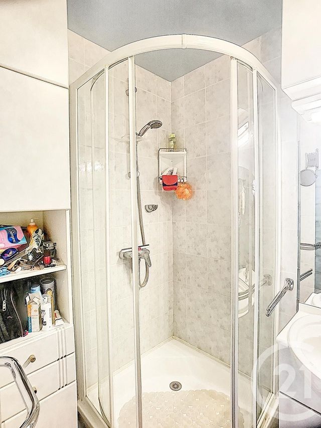 Studio à louer - 1 pièce - 19.57 m2 - ANTIBES - 06 - PROVENCE-ALPES-COTE-D-AZUR - Century 21 Albert 1Er Studio à louer - 1 pièce - 19.57 m2 - ANTIBES - 06 - PROVENCE-ALPES-COTE-D-AZUR - Century 21 Albert 1Er