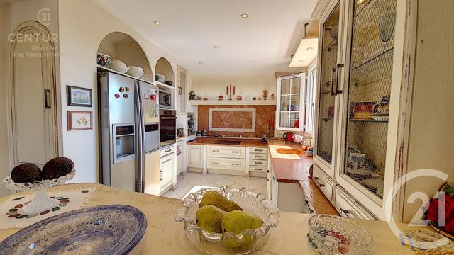 Afficher la photo en grand Appartement F4 à vendre - 4 pièces - 105.83 m2 - ANTIBES - 06 - PROVENCE-ALPES-COTE-D-AZUR - Century 21 Albert 1Er