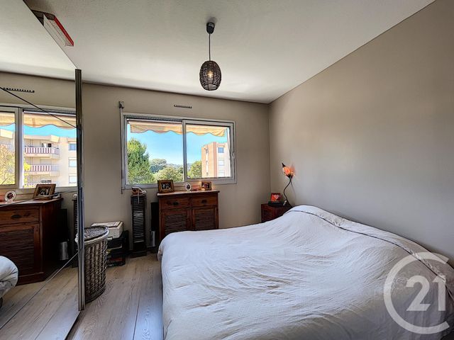 Afficher la photo en grand Appartement F3 à vendre - 3 pièces - 50.21 m2 - ANTIBES - 06 - PROVENCE-ALPES-COTE-D-AZUR - Century 21 Albert 1Er