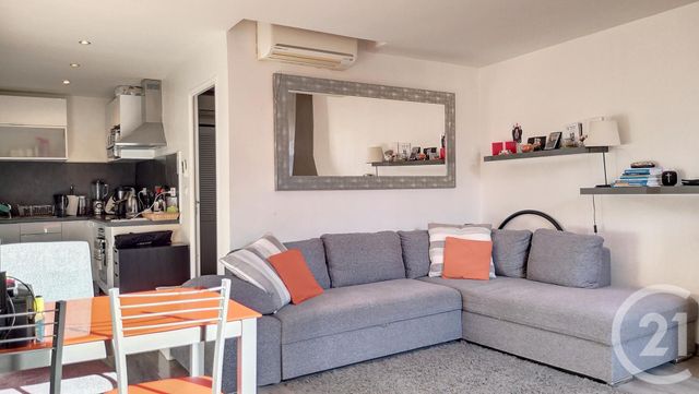 Afficher la photo en grand Appartement F2 à vendre - 2 pièces - 41.73 m2 - ANTIBES - 06 - PROVENCE-ALPES-COTE-D-AZUR - Century 21 Albert 1Er