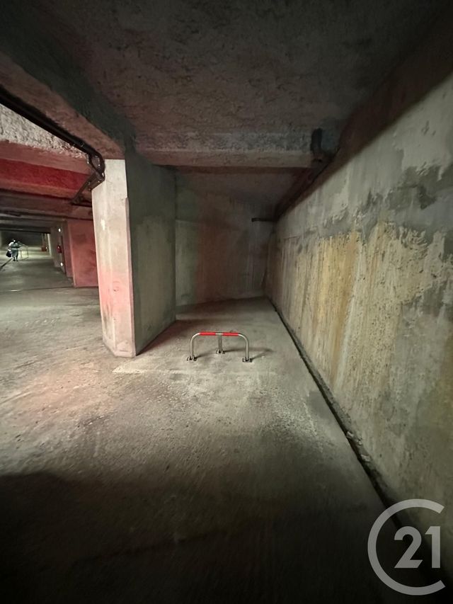 parking à louer - 15.0 m2 - JUAN LES PINS - 06 - PROVENCE-ALPES-COTE-D-AZUR - Century 21 Albert 1Er
