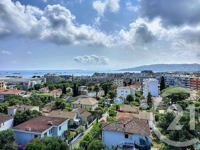 Appartement Studio à vendre - 1 pièce - 35.78 m2 - ANTIBES - 06 - PROVENCE-ALPES-COTE-D-AZUR - Century 21 Albert 1Er