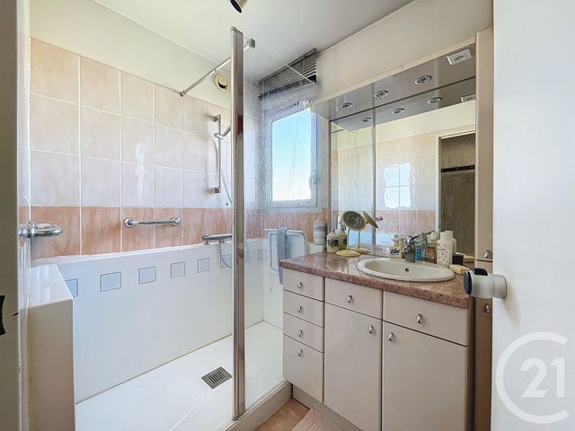 Appartement T3 à vendre - 3 pièces - 56.61 m2 - ANTIBES - 06 - PROVENCE-ALPES-COTE-D-AZUR - Century 21 Albert 1Er