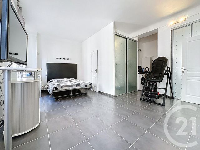 Afficher la photo en grand Appartement F3 à vendre - 3 pièces - 66.0 m2 - JUAN LES PINS - 06 - PROVENCE-ALPES-COTE-D-AZUR - Century 21 Albert 1Er