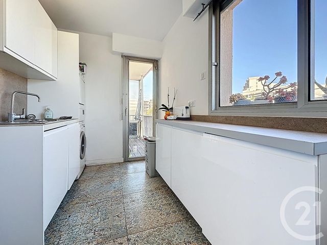 Afficher la photo en grand Appartement F4 à vendre - 4 pièces - 73.47 m2 - ANTIBES - 06 - PROVENCE-ALPES-COTE-D-AZUR - Century 21 Albert 1Er