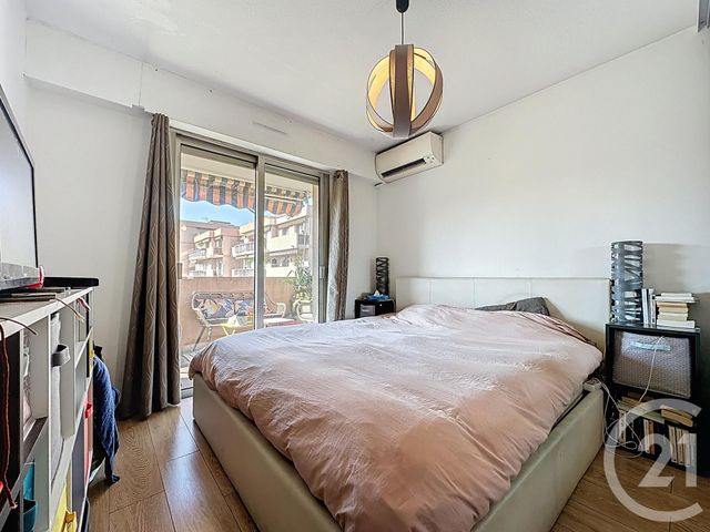 Afficher la photo en grand Appartement F4 à vendre - 4 pièces - 73.47 m2 - ANTIBES - 06 - PROVENCE-ALPES-COTE-D-AZUR - Century 21 Albert 1Er