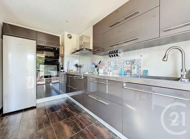 Appartement F3 à vendre - 3 pièces - 69.14 m2 - ANTIBES - 06 - PROVENCE-ALPES-COTE-D-AZUR - Century 21 Albert 1Er