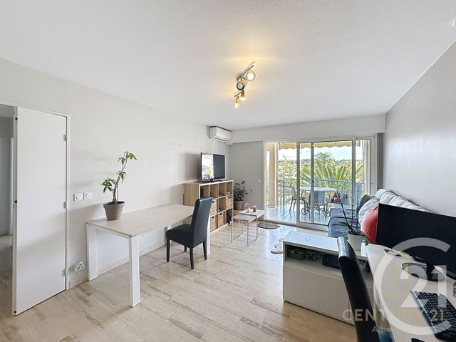 Appartement F2 à louer - 2 pièces - 49.53 m2 - ANTIBES - 06 - PROVENCE-ALPES-COTE-D-AZUR - Century 21 Albert 1Er