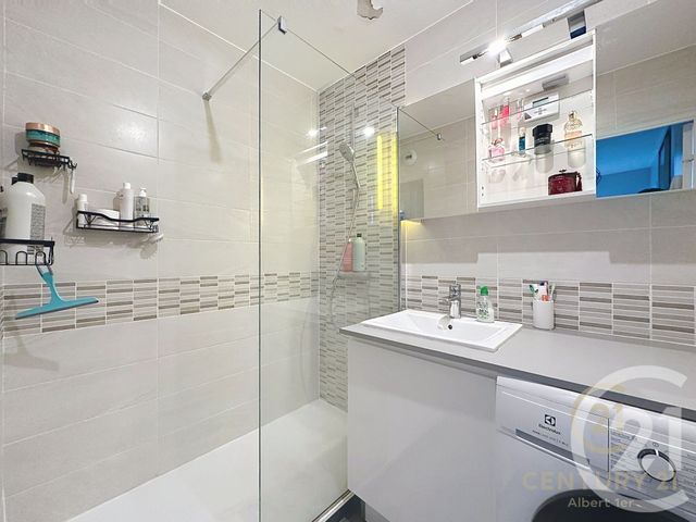 Appartement F2 à louer - 2 pièces - 49.53 m2 - ANTIBES - 06 - PROVENCE-ALPES-COTE-D-AZUR - Century 21 Albert 1Er