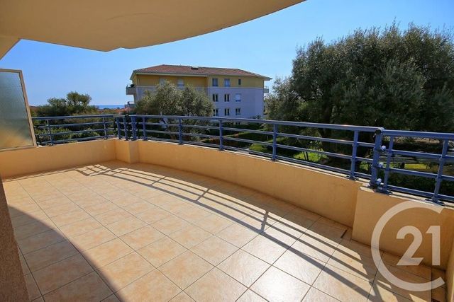Appartement F2 à louer - 2 pièces - 53.0 m2 - 06 - PROVENCE-ALPES-COTE-D-AZUR - Century 21 Albert 1Er