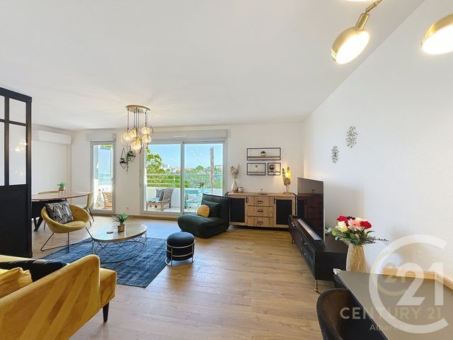 Appartement F3 à louer - 3 pièces - 70.43 m2 - ANTIBES - 06 - PROVENCE-ALPES-COTE-D-AZUR - Century 21 Albert 1Er