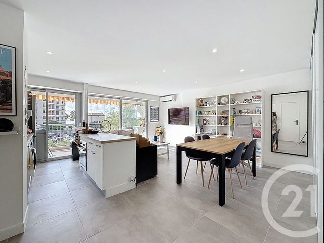 Appartement F2 à vendre - 2 pièces - 43.82 m2 - LE GOLFE JUAN - 06 - PROVENCE-ALPES-COTE-D-AZUR - Century 21 Albert 1Er
